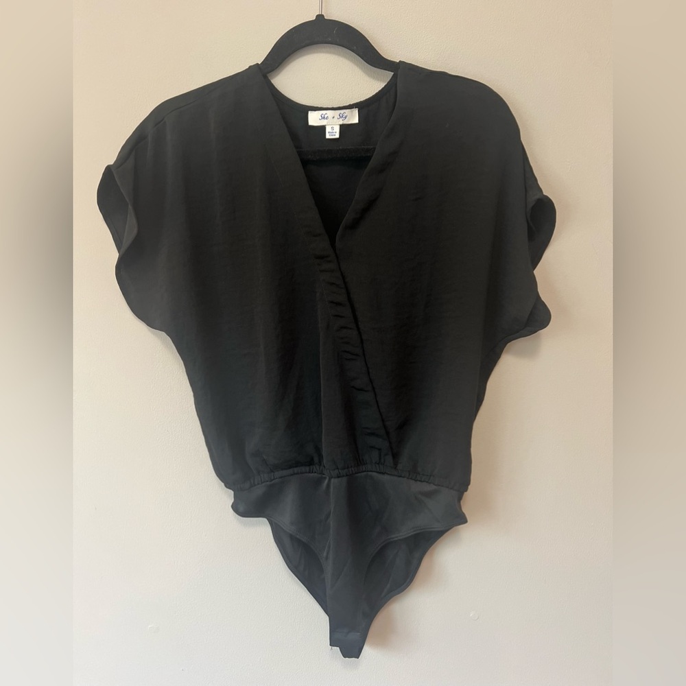 She +Sky black V-neck bodysuit blouse. Small.